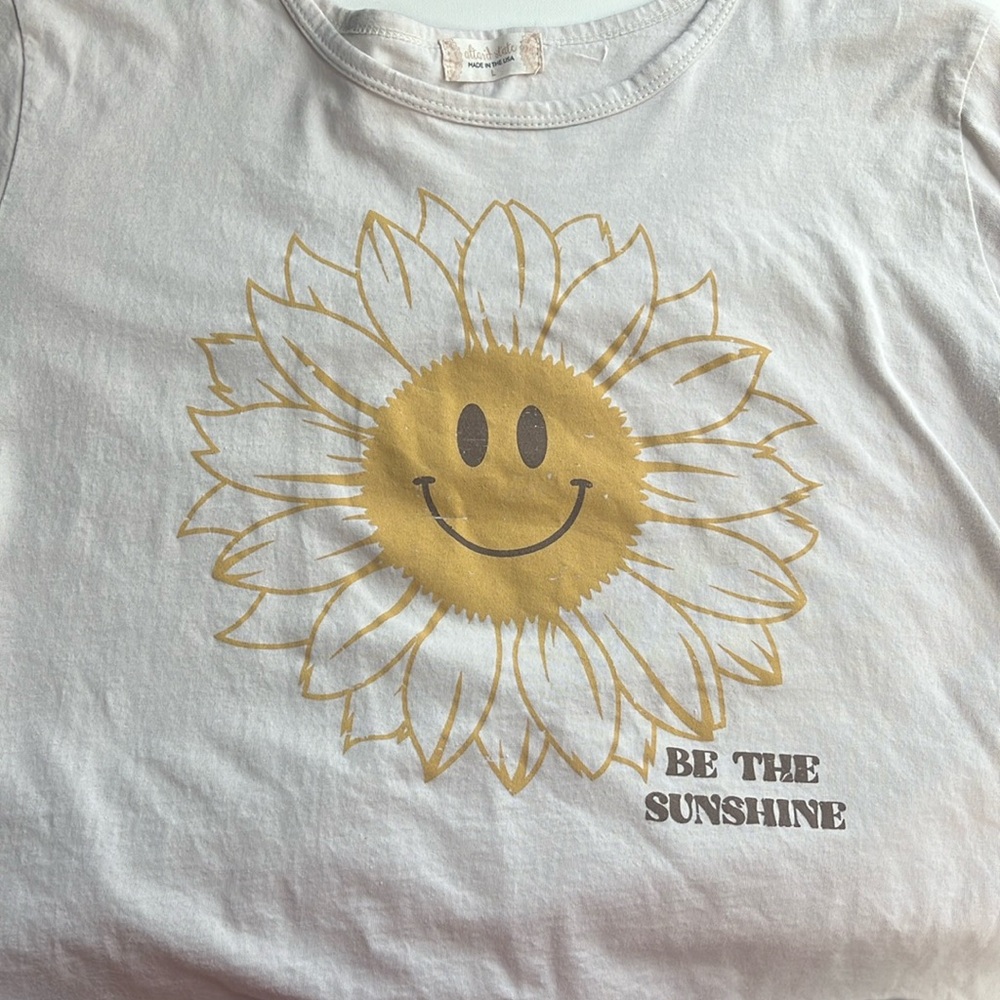 Cropped tee ( bought cropped not hand cut)